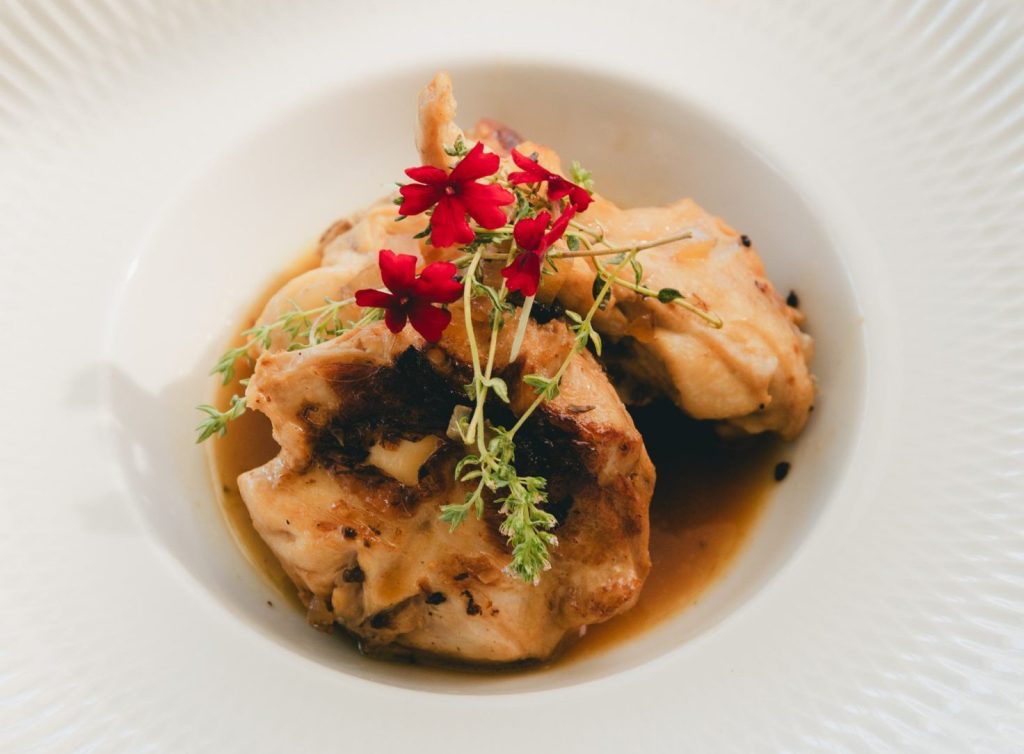 Conejo adobado - receta tradicional de Benalmádena