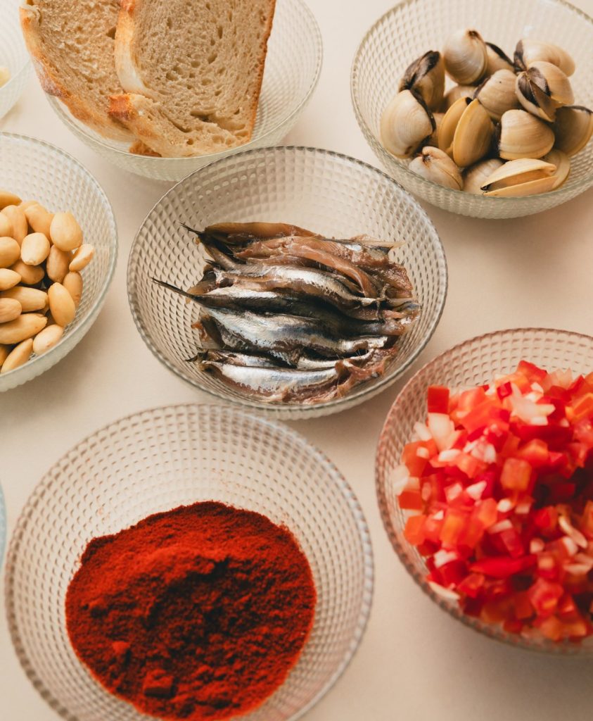 Cazuela de batatas con boquerones