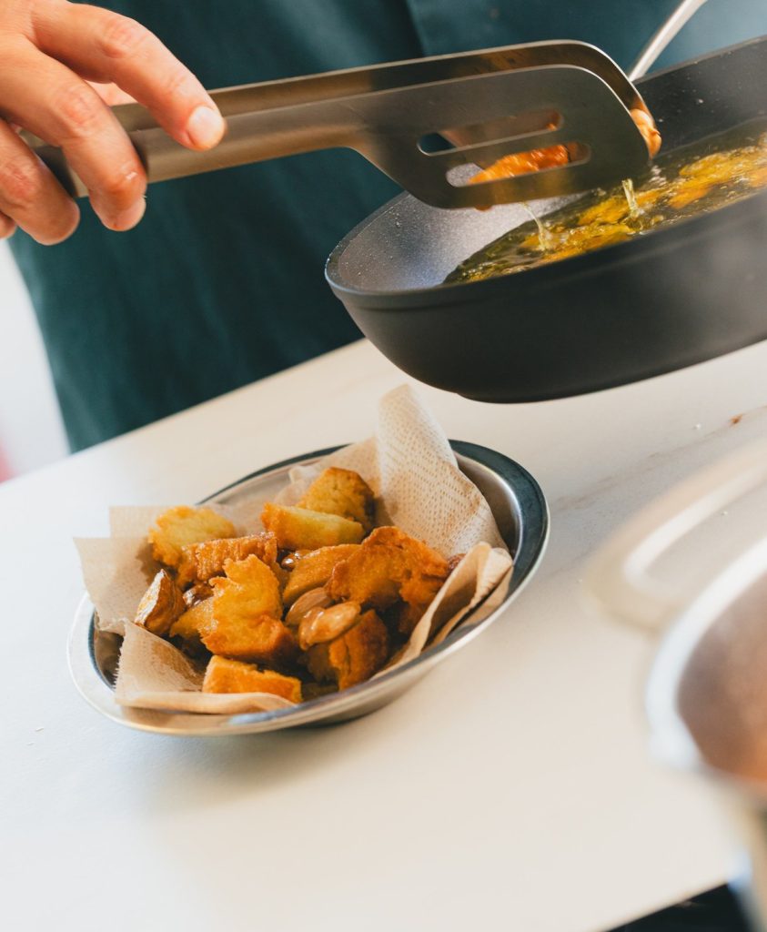 Cazuela de batatas con boquerones